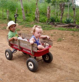 Kids playing on a dirt path in San Juan del Sur, Nicaragua – Best Places In The World To Retire – International Living